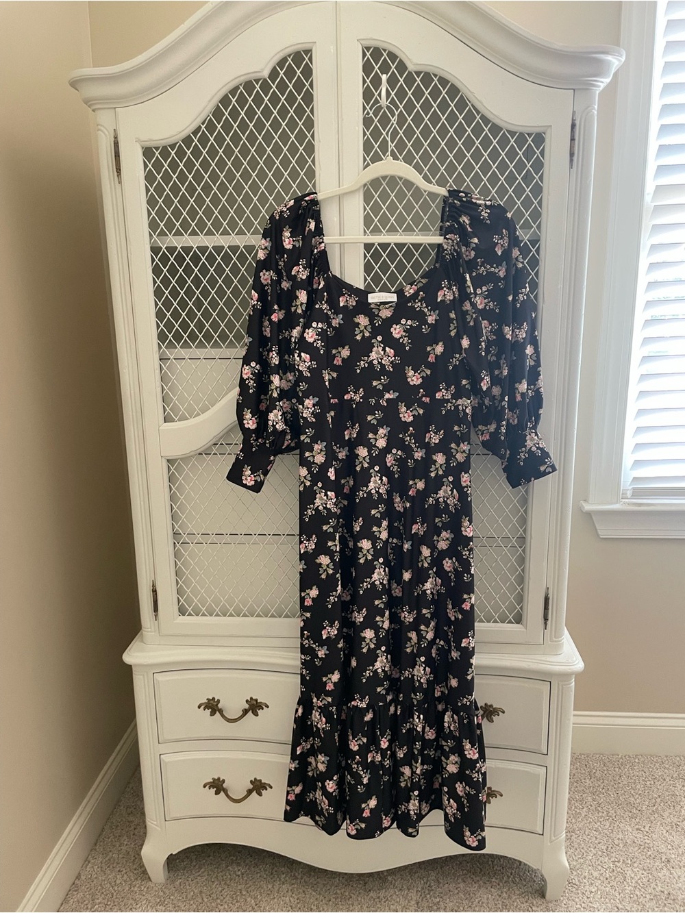 Smith & Quinn midi/maxi dress black floral size Medium Onyx Garden
